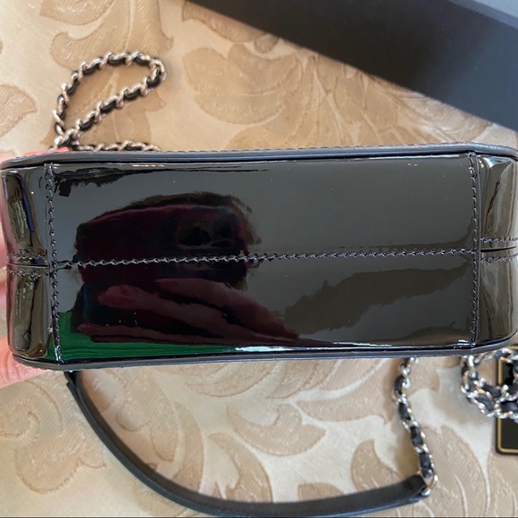 CHANEL rainbow glitter camera case - Picture 11 of 14